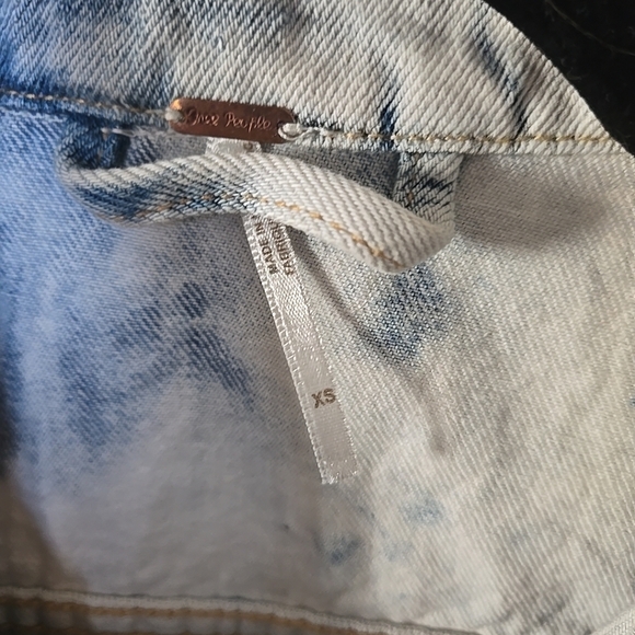 Free People Acid Washed Denim Jacket XS - Picture 5 of 6